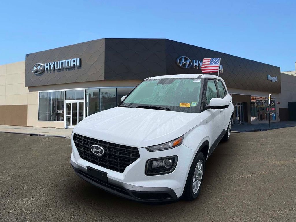 Certified 2023 Hyundai Venue SE FWD image 4