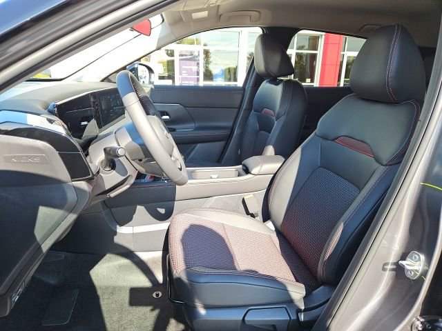 New 2026 Nissan Kicks SR w/ Cold Weather Package image 24