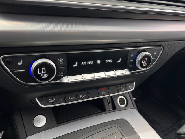 Used 2020 Audi Q5 2.0T Premium w/ Titanium Sport Package AWD/4WD image 24