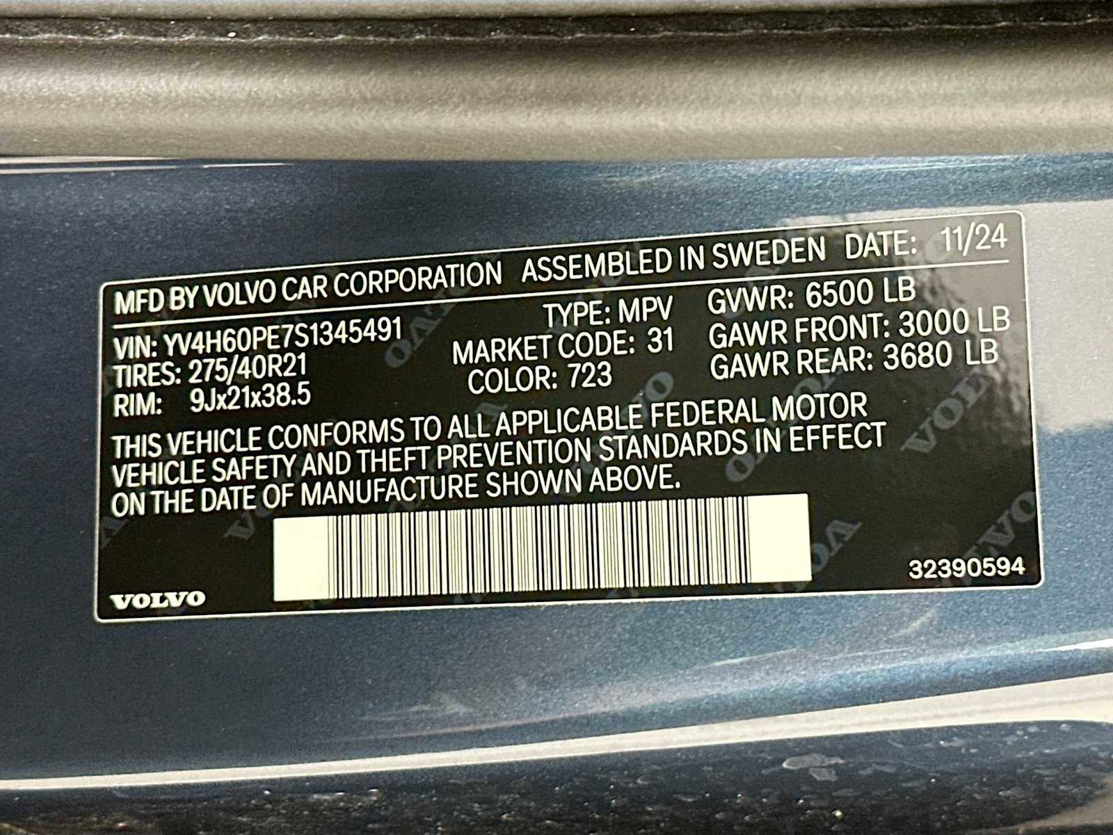 Certified 2025 Volvo XC90 T8 Plus w/ Protection Package Premier image 29