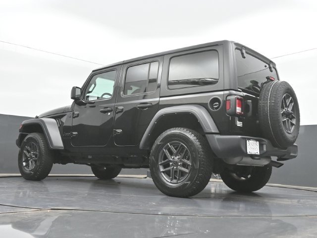Used 2025 Jeep Wrangler Unlimited Sport AWD/4WD image 42