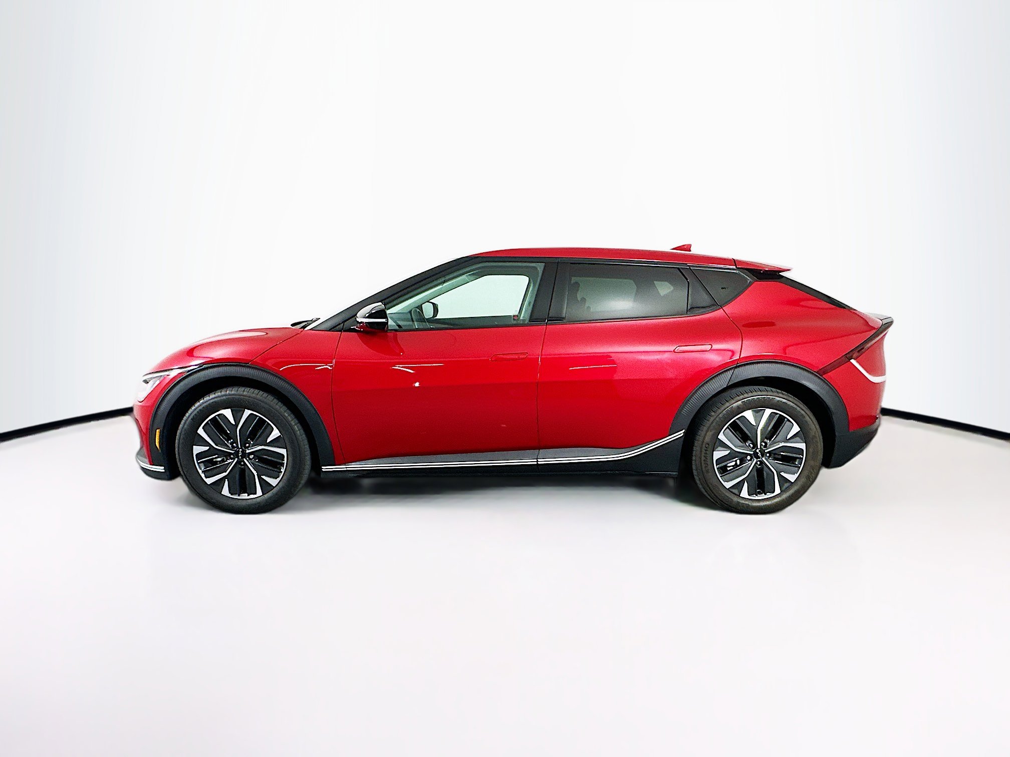Used 2024 Kia EV6 Light RWD image 4