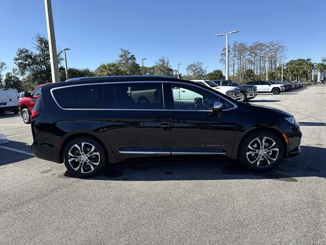 New 2026 Chrysler Pacifica Pinnacle image 2