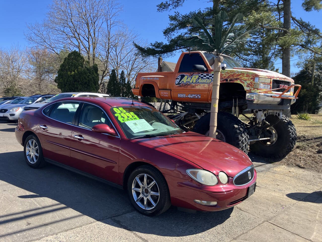 Used 2005 Buick LaCrosse CX w/ Silver Convenience Package image 2
