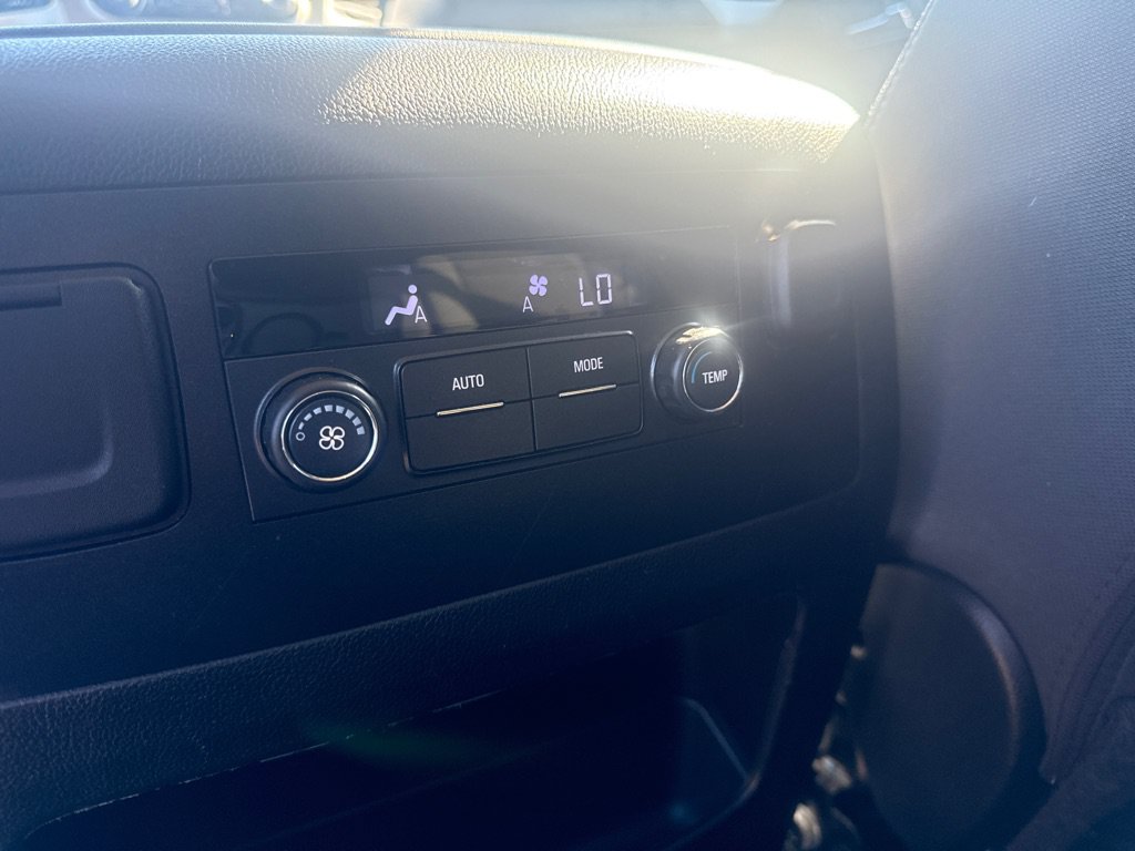 Used 2019 GMC Yukon SLE w/ SLE Value Package AWD/4WD image 21