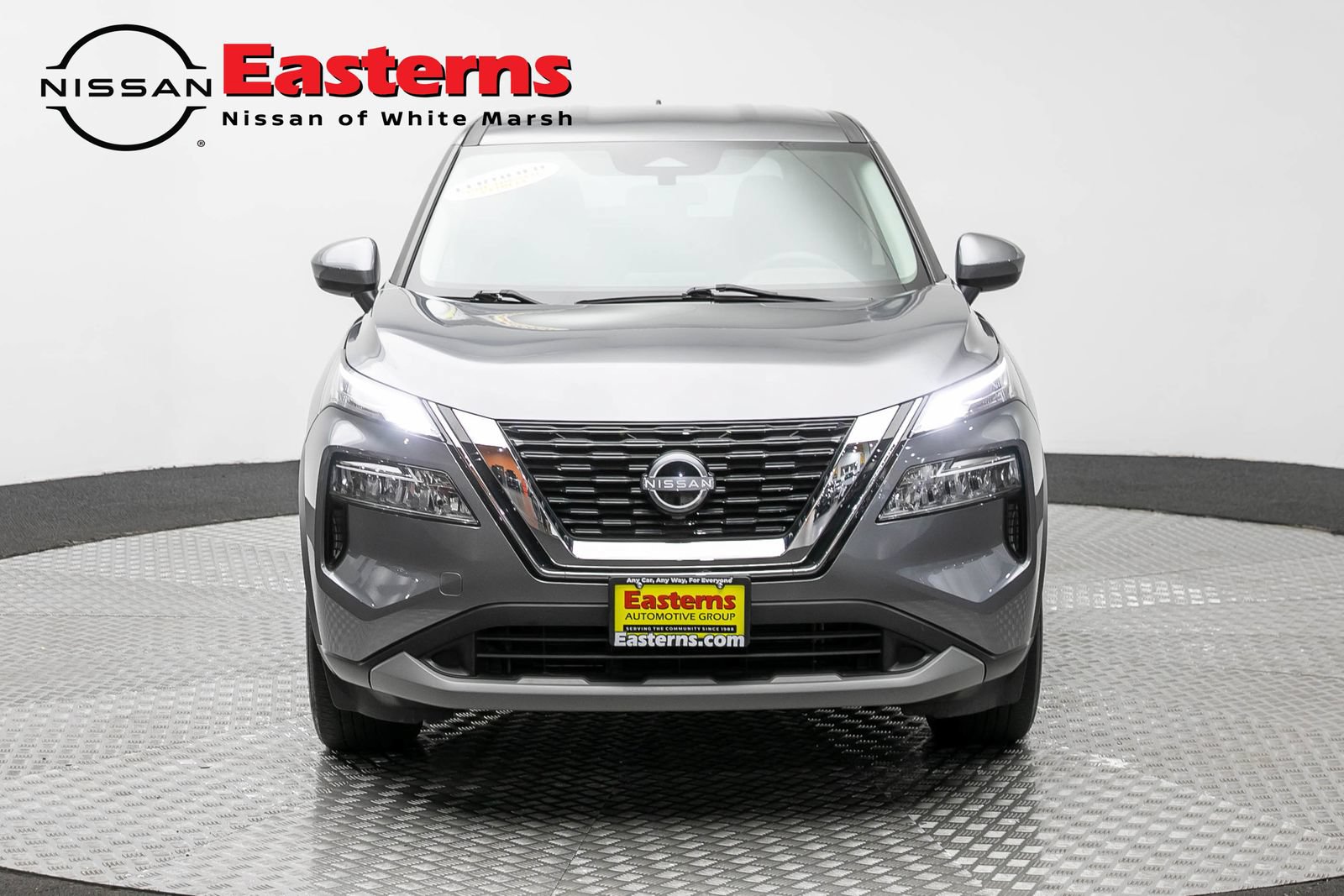 Used 2023 Nissan Rogue SV AWD/4WD image 2