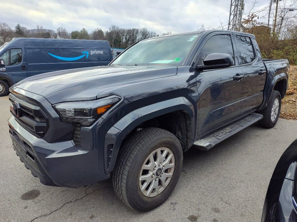Used 2025 Toyota Tacoma SR w/ SR Upgrade Package image 2