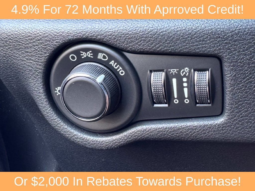 New 2027 Chrysler Pacifica Limited FWD image 32