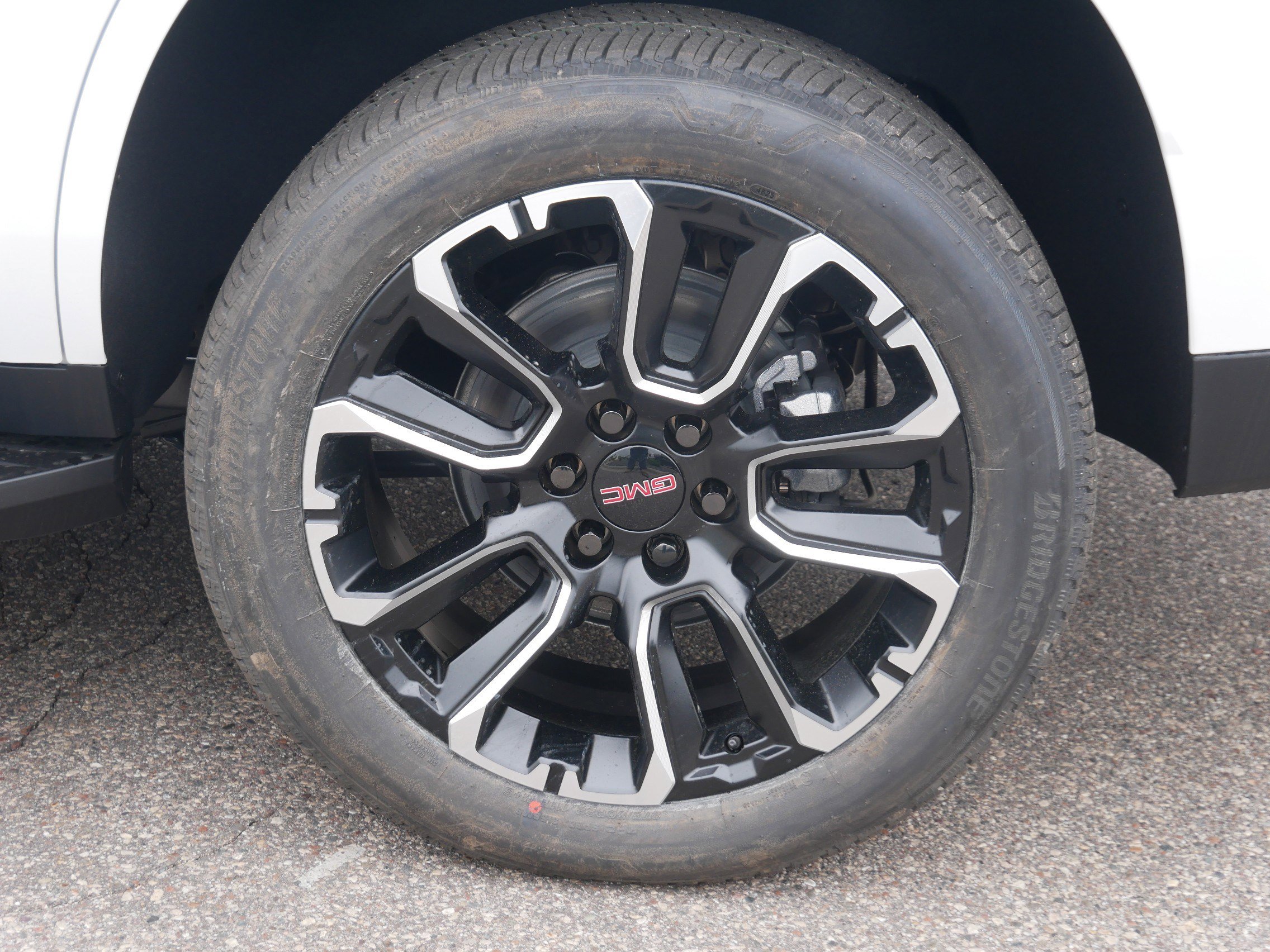 New 2026 GMC Yukon Elevation w/ Elevation Premium Package AWD/4WD image 3