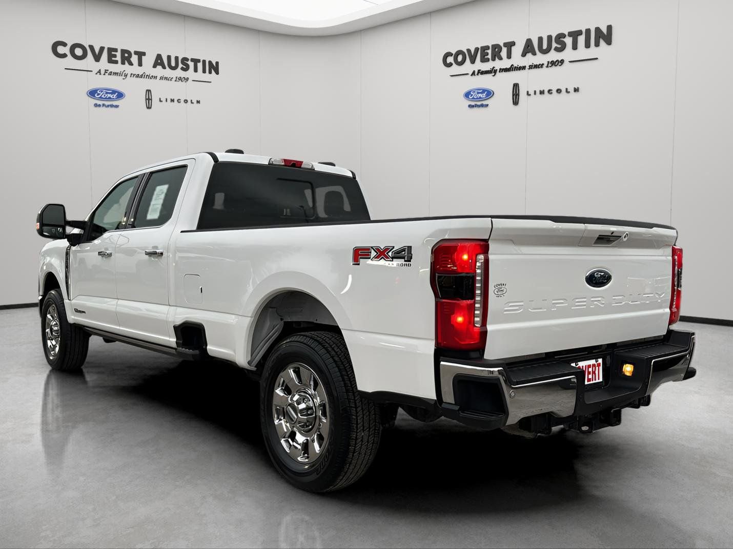 Used 2024 Ford F350 Lariat w/ Lariat Ultimate Package image 3