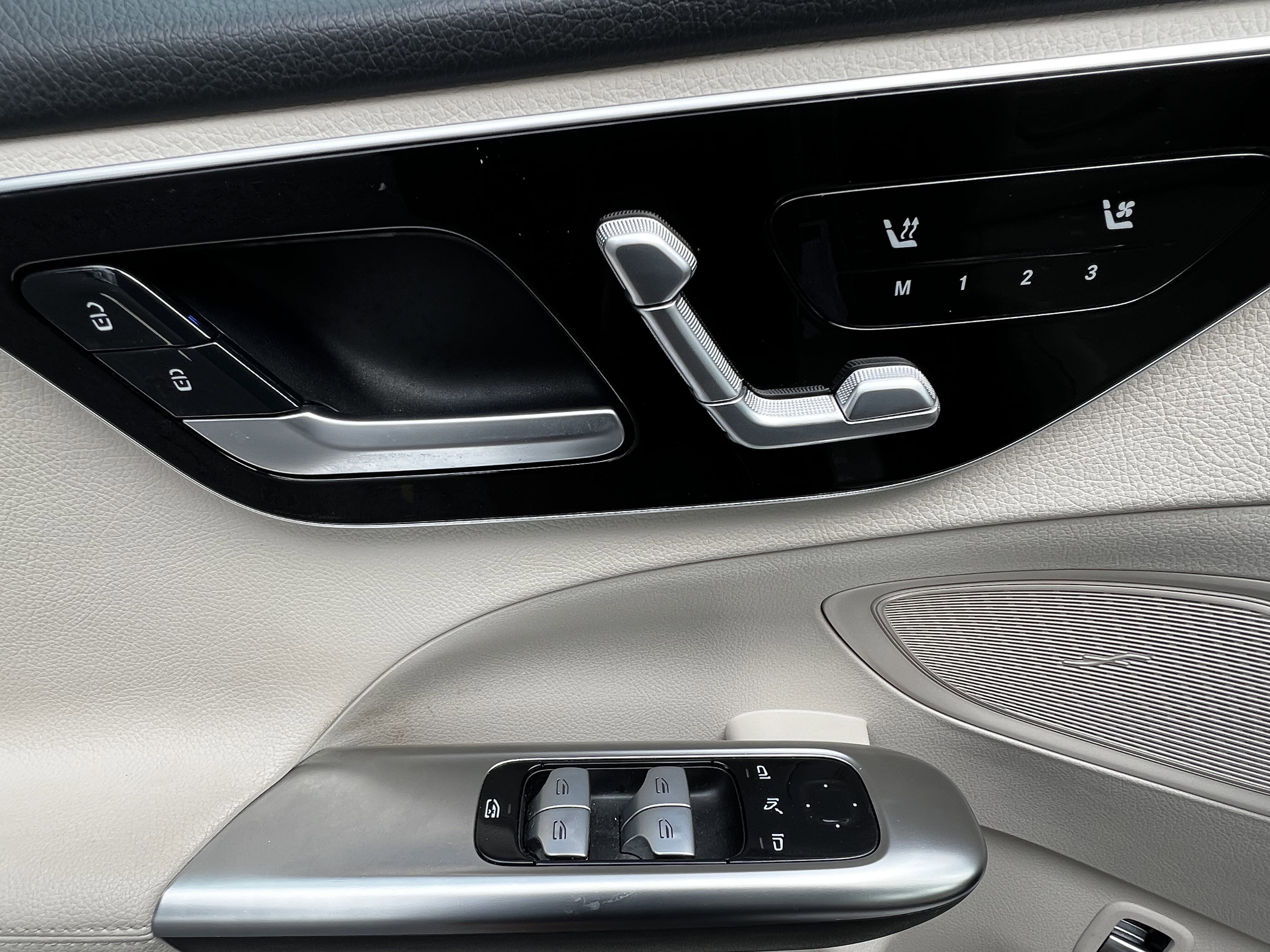 Used 2022 Mercedes-Benz C 300 Sedan image 14
