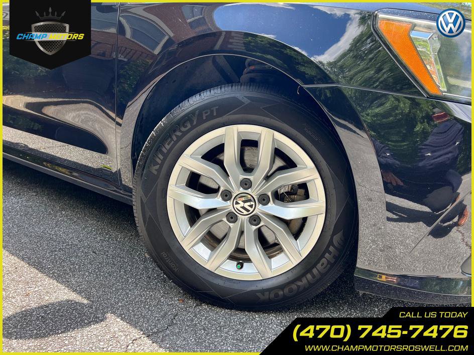 Used 2018 Volkswagen Passat 2.0T S image 7