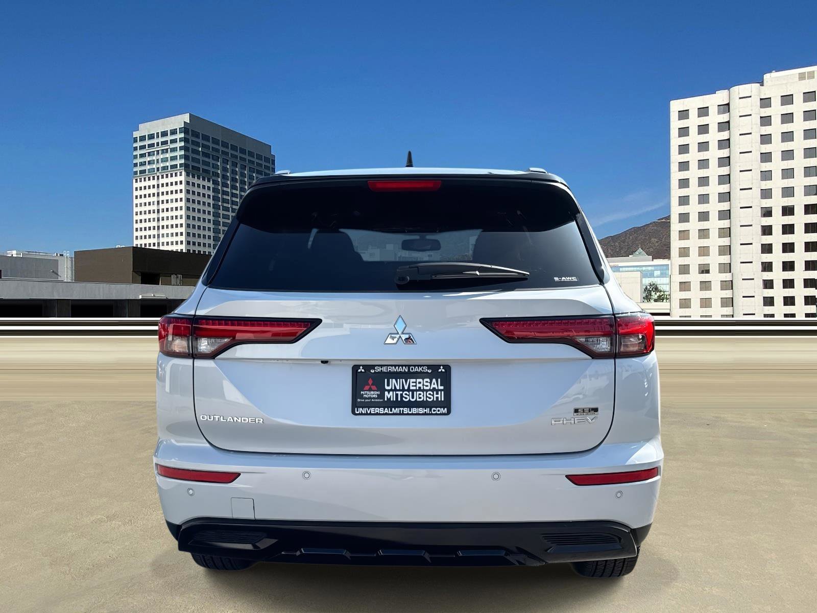 New 2025 Mitsubishi Outlander SEL Black Edition image 3