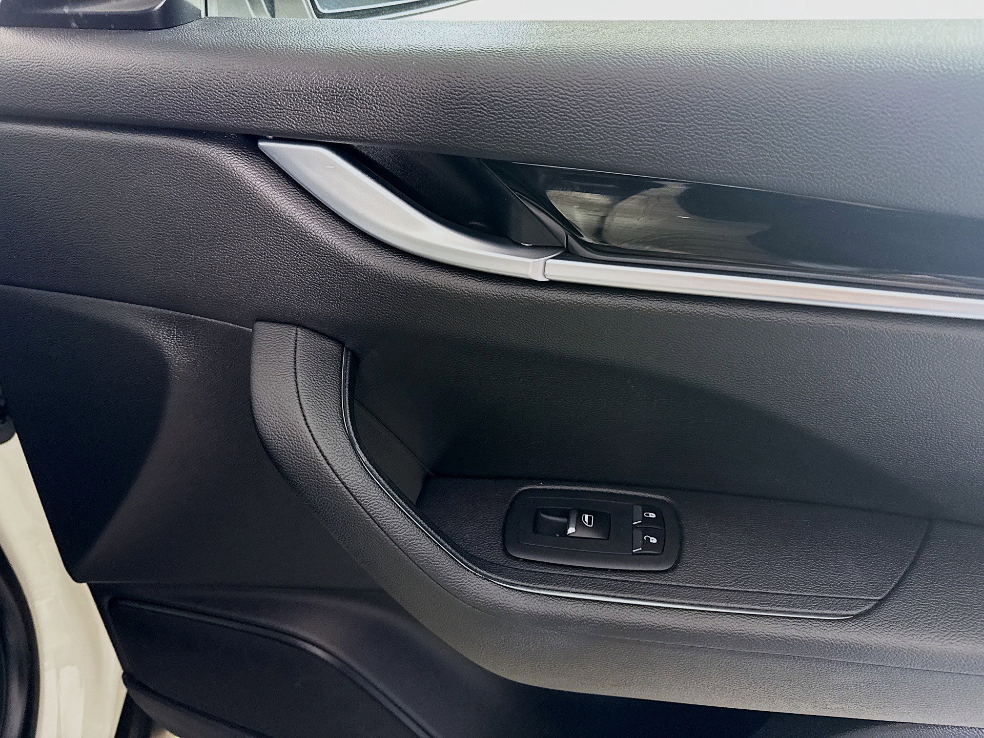 Used 2023 Maserati Levante Modena image 31