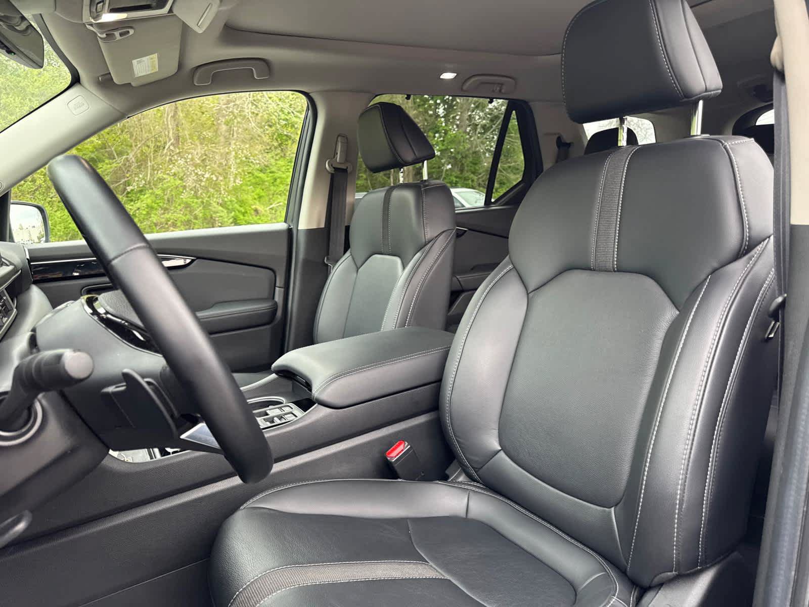 Used 2025 Honda Pilot Touring image 14