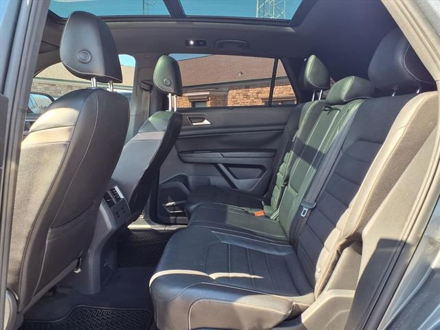 Used 2020 Volkswagen Atlas Cross Sport SEL Premium image 13