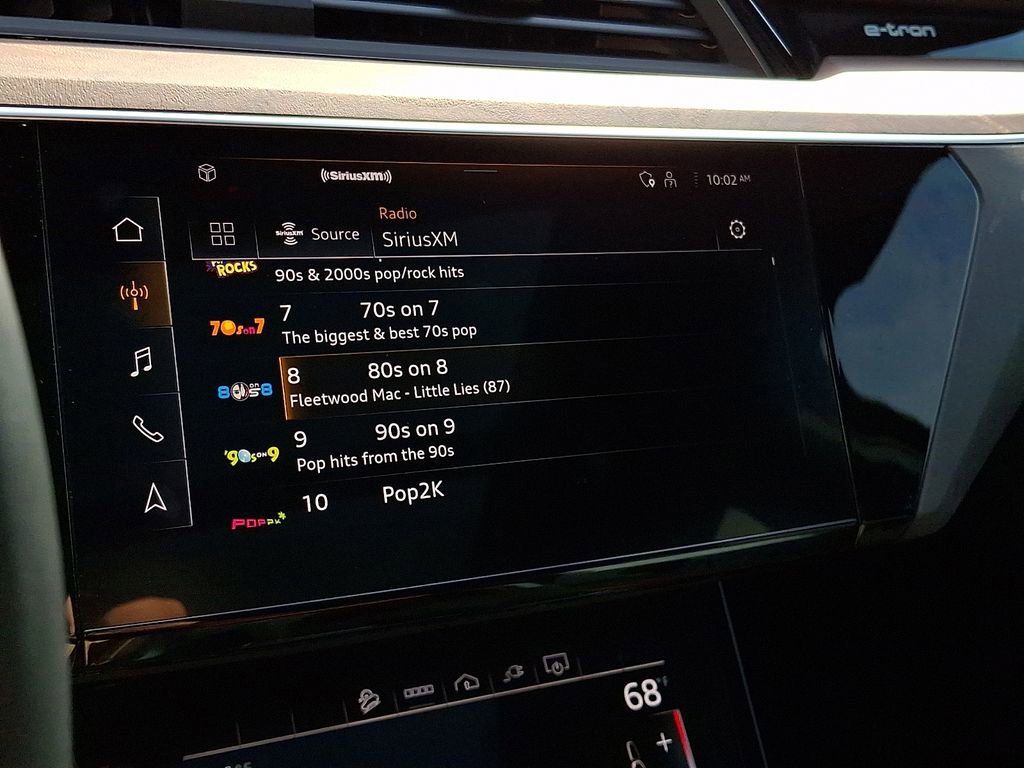 Used 2023 Audi e-tron Premium w/ Convenience Plus Package image 18