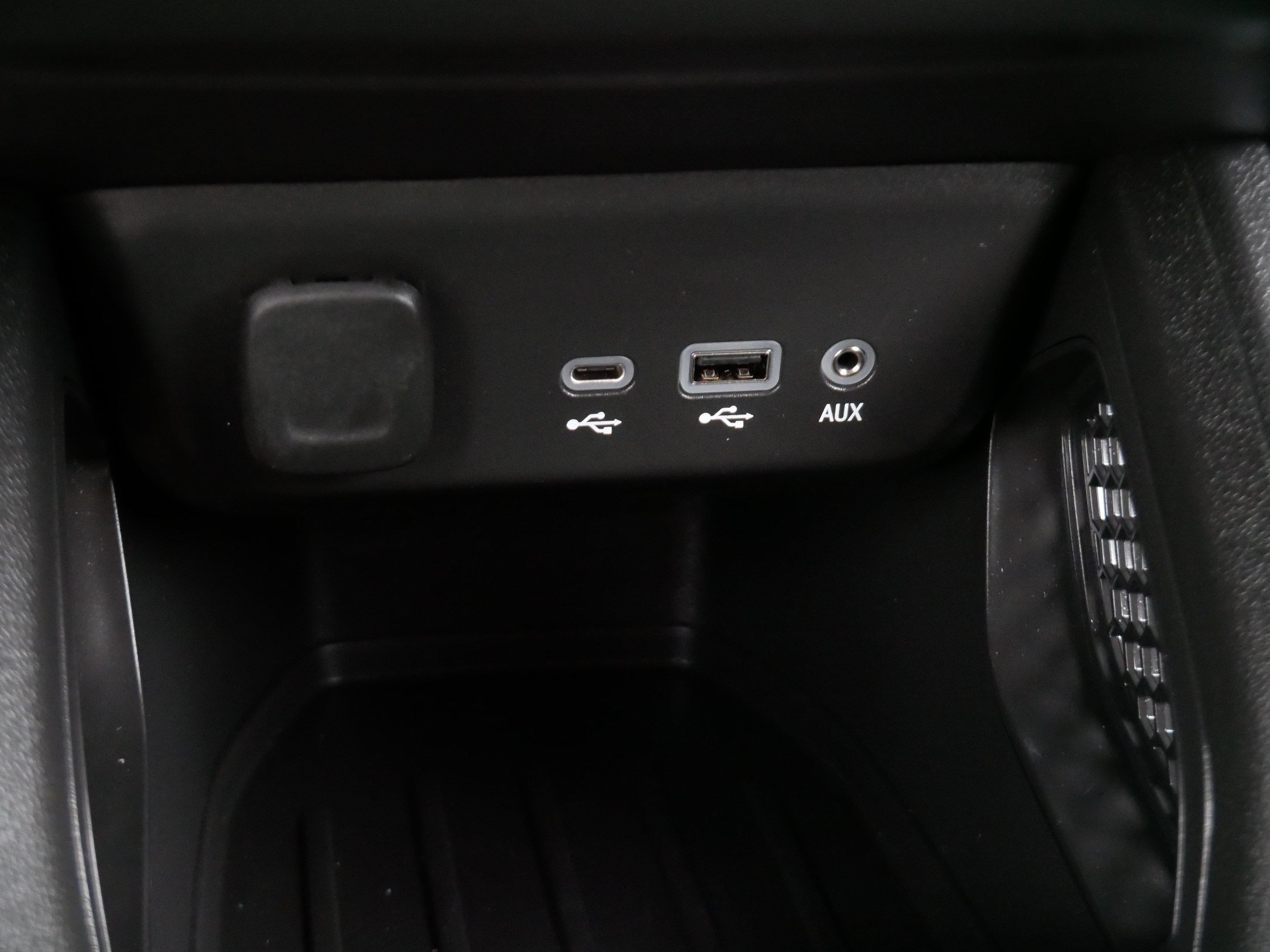 Used 2023 Chevrolet TrailBlazer LT w/ Convenience Package AWD/4WD image 25