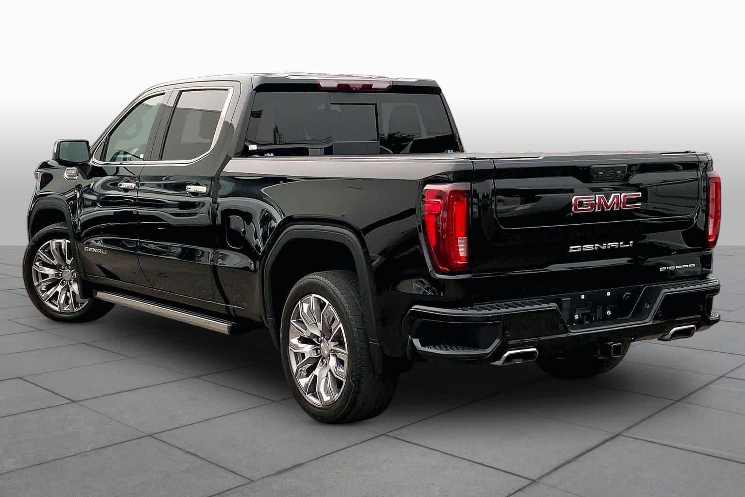 Certified 2023 GMC Sierra 1500 Denali w/ Denali Reserve Package AWD/4WD image 11