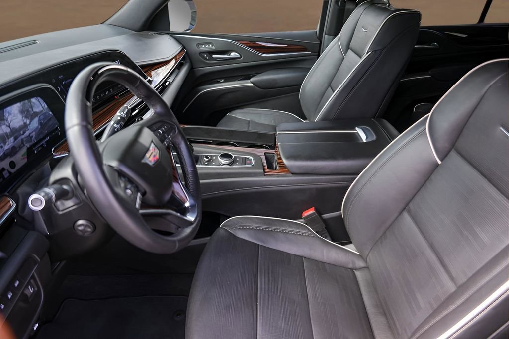 Certified 2023 Cadillac Escalade Premium Luxury image 9