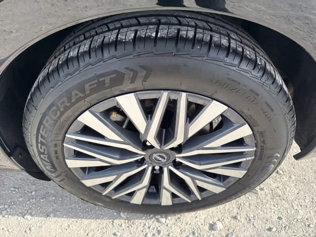 Used 2024 Nissan Altima 2.5 SV image 9