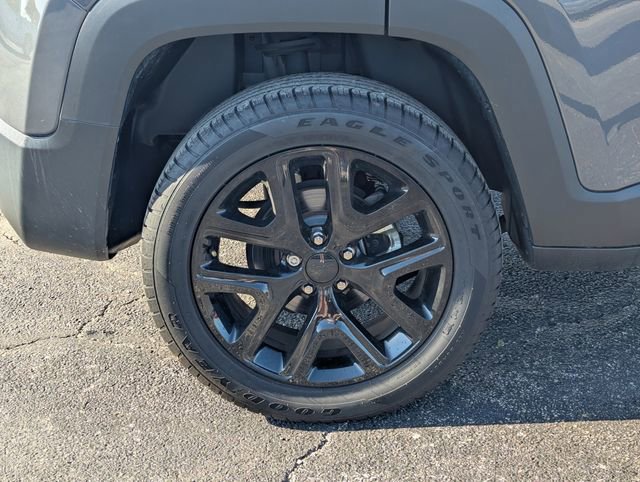 Used 2023 Jeep Renegade Altitude AWD/4WD image 3