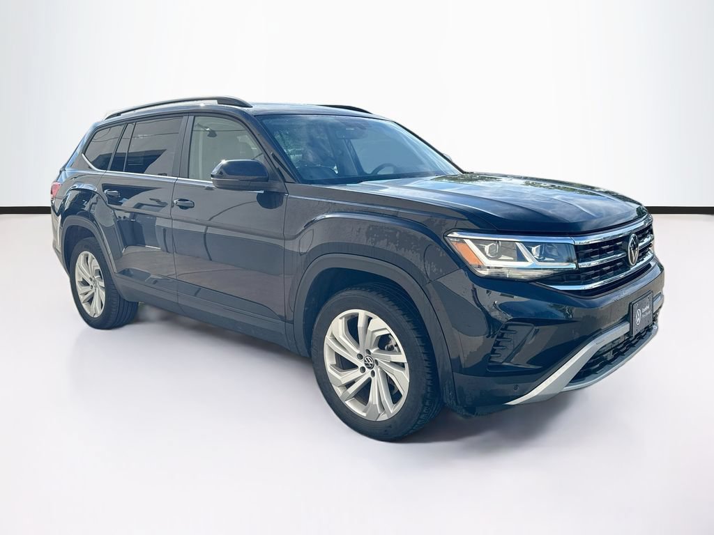 Used 2023 Volkswagen Atlas SE w/ Panoramic Sunroof Package AWD/4WD image 3