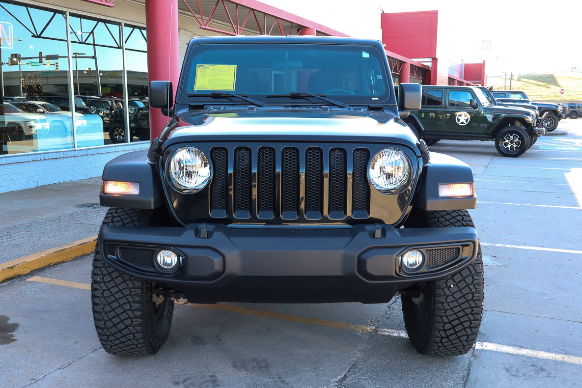 Used 2021 Jeep Wrangler Unlimited Sport AWD/4WD image 3