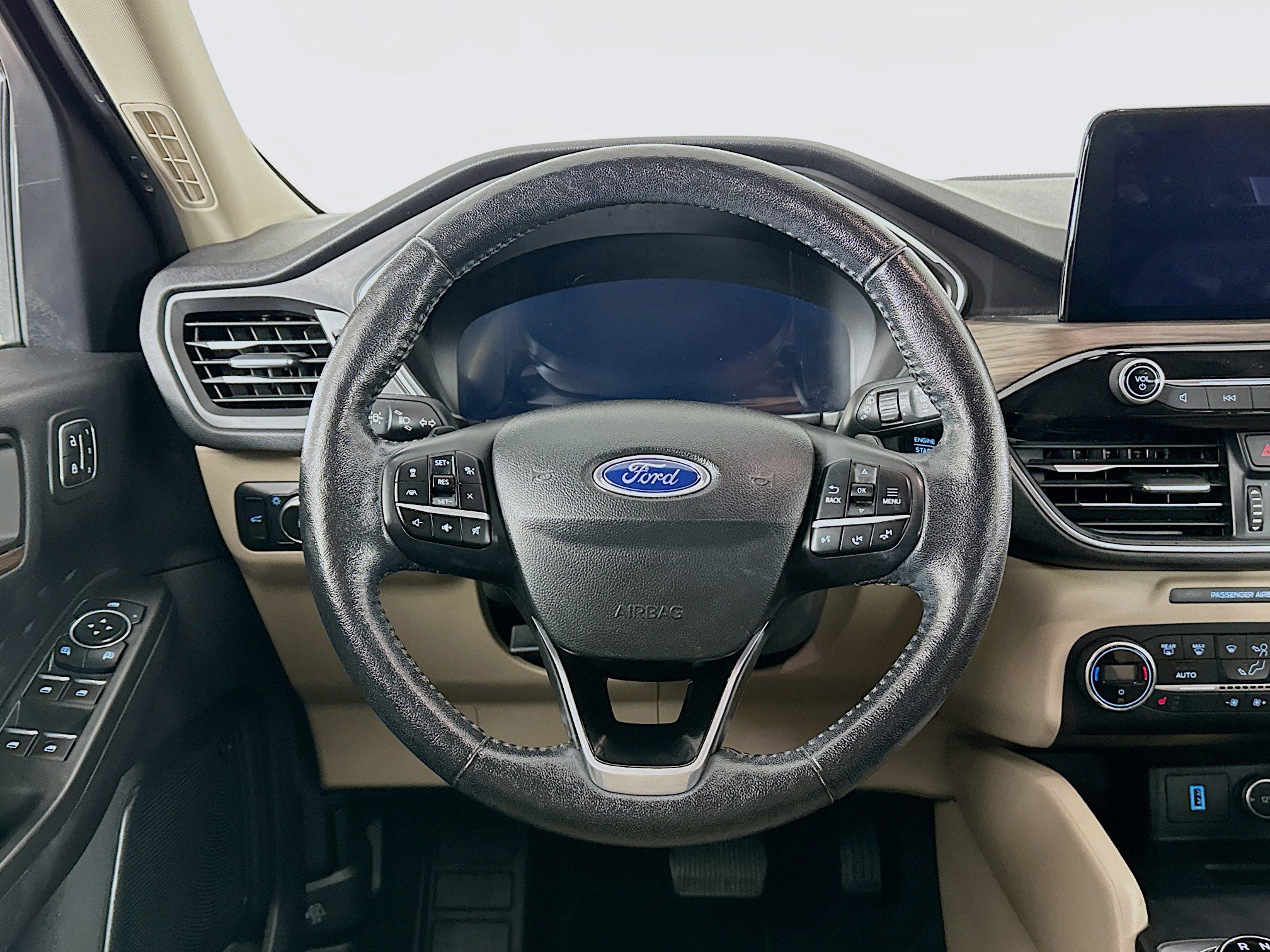 Used 2020 Ford Escape Titanium image 18