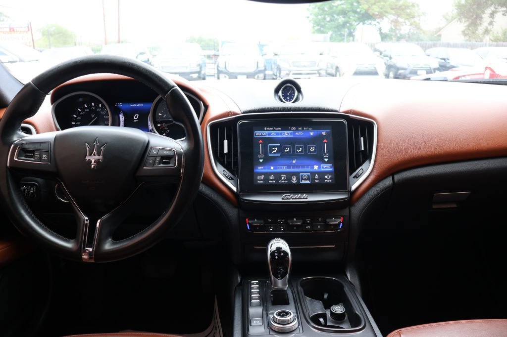 Used 2017 Maserati Ghibli RWD image 29