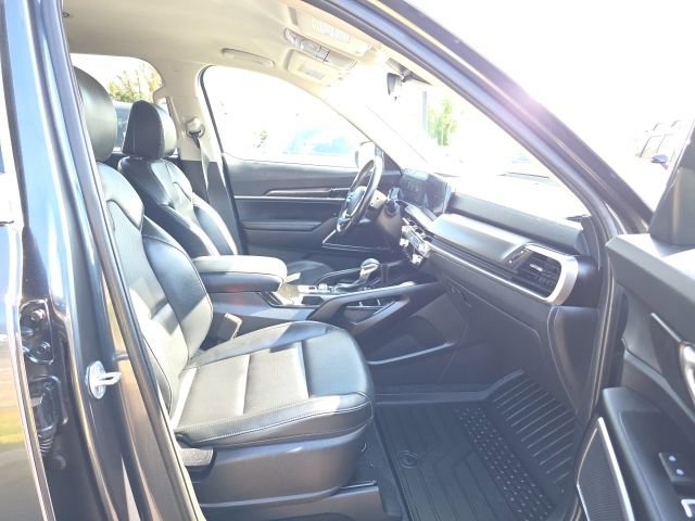 Used 2024 Kia Telluride LX AWD/4WD image 21