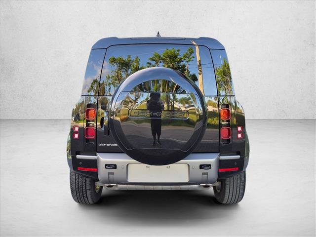 Certified 2024 Land Rover Defender 110 X-Dynamic SE AWD/4WD image 7