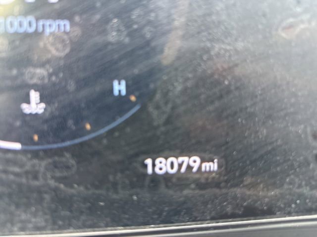 Used 2024 Hyundai Kona Limited image 25