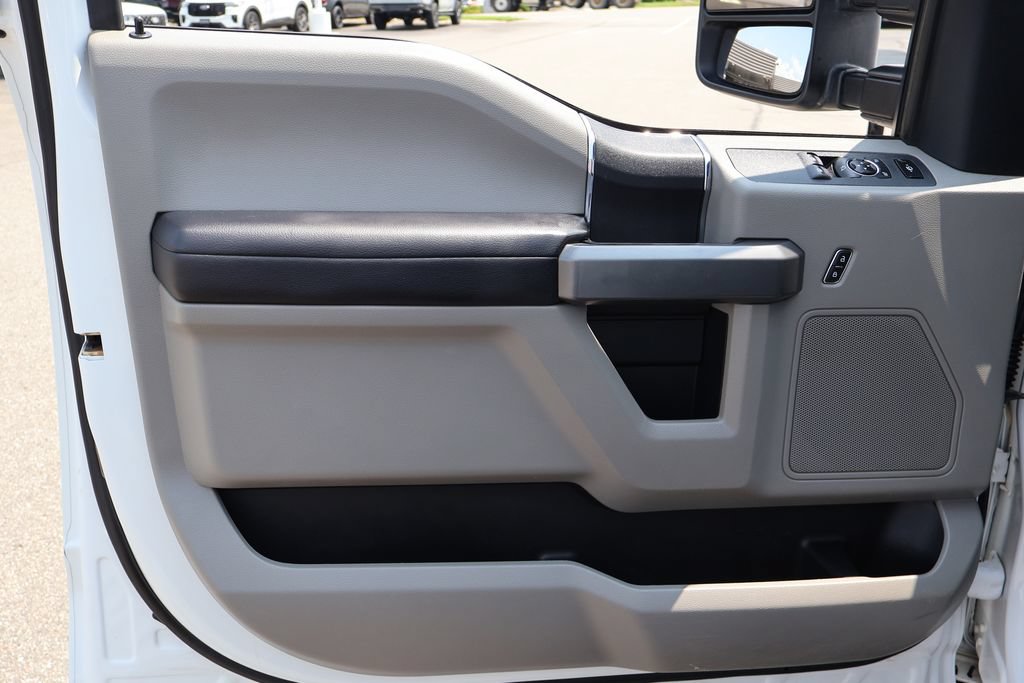 Used 2019 Ford F350 XLT w/ Snow Plow Prep Package AWD/4WD image 15