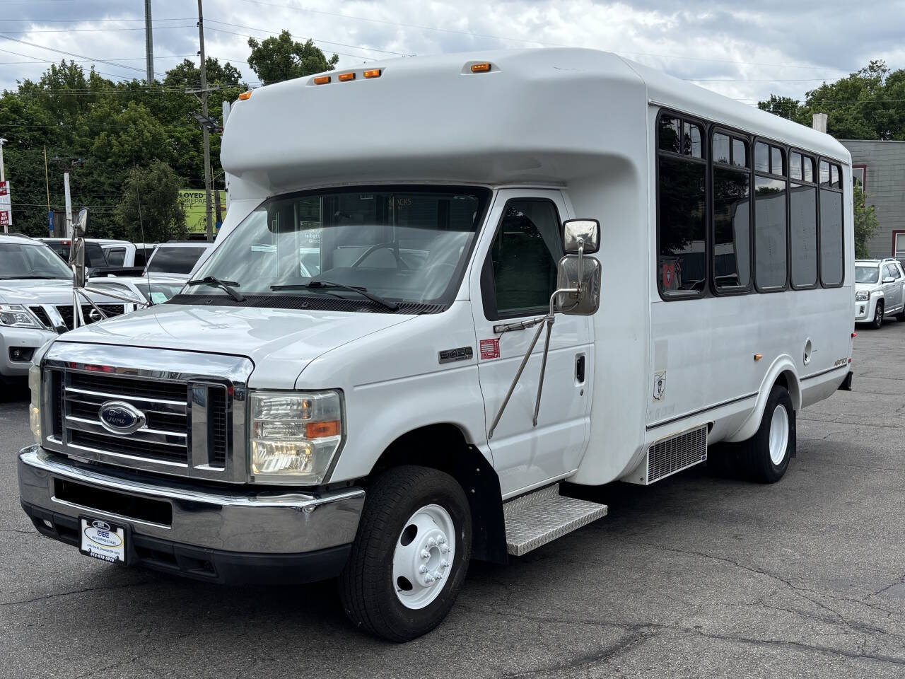 Used 2009 Ford E-450 and Econoline 450 RWD image 4