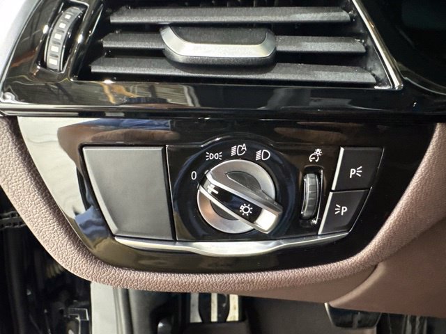 Certified 2023 BMW 540i xDrive w/ M Sport Package AWD/4WD image 12