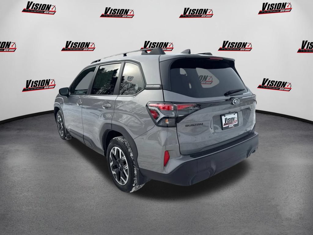 Used 2025 Subaru Forester Premium AWD/4WD image 7
