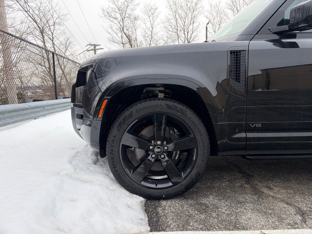 New 2025 Land Rover Defender 110 V8 image 9