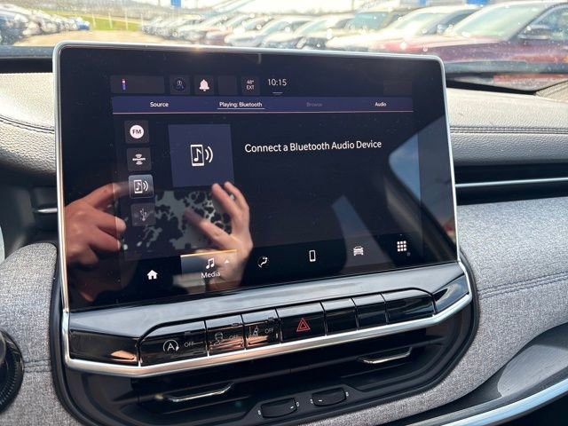 Used 2023 Jeep Compass Latitude image 17