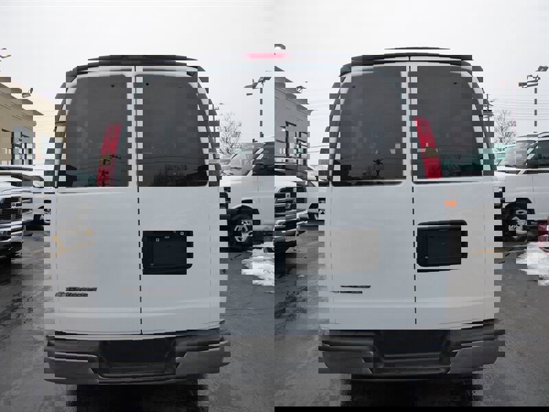 Used 2017 Chevrolet Express 2500 LT w/ LT Preferred Equipment Group image 6