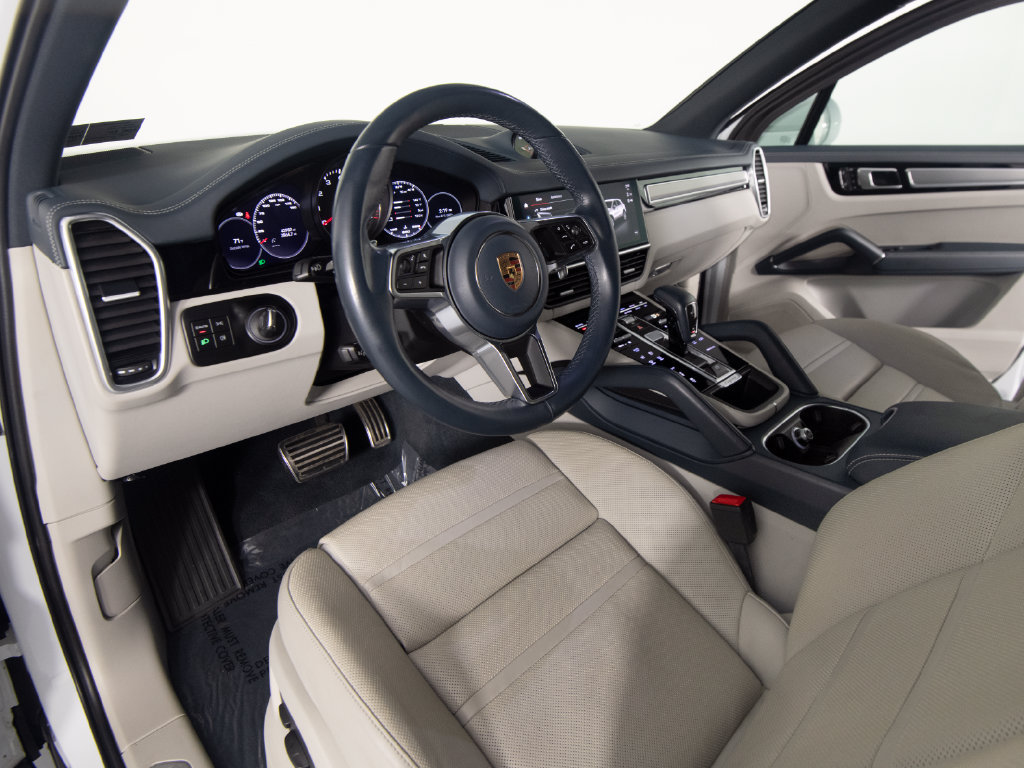 Certified 2023 Porsche Cayenne S Platinum AWD/4WD image 4