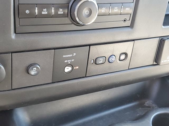 Used 2018 Chevrolet Express 2500 w/ Driver Convenience Package image 19