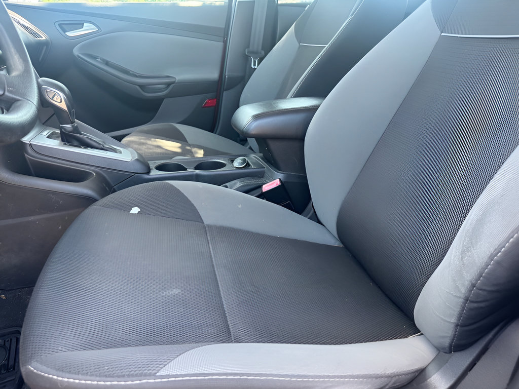 Used 2013 Ford Focus SE FWD image 14