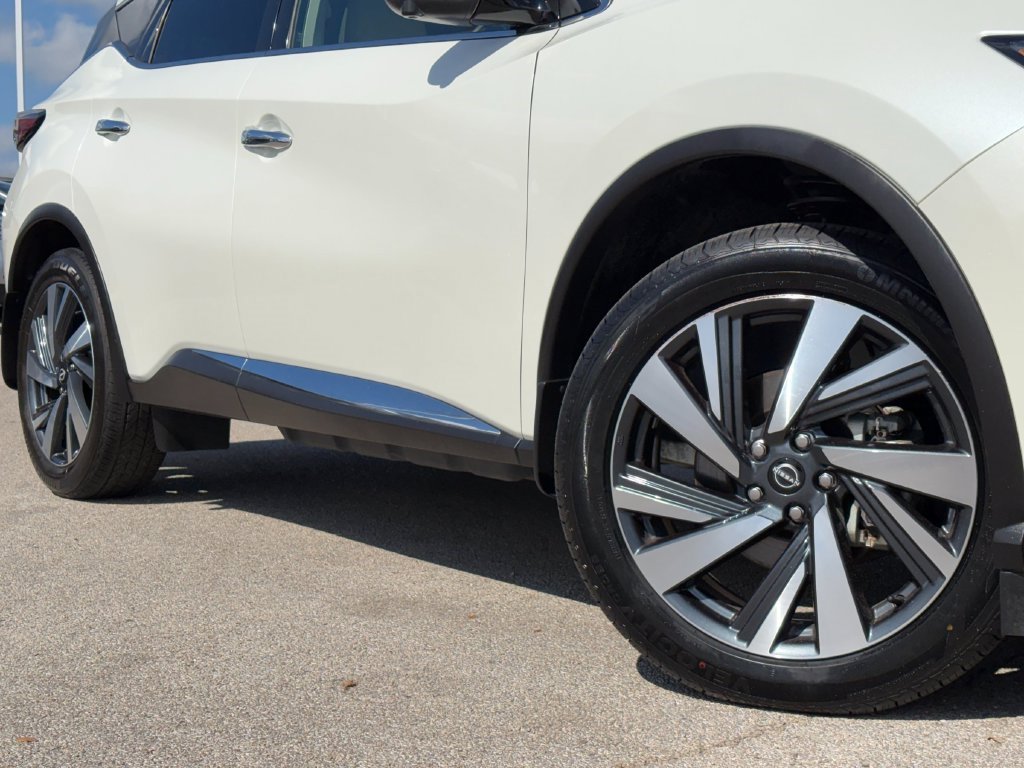 Used 2023 Nissan Murano SL FWD image 2
