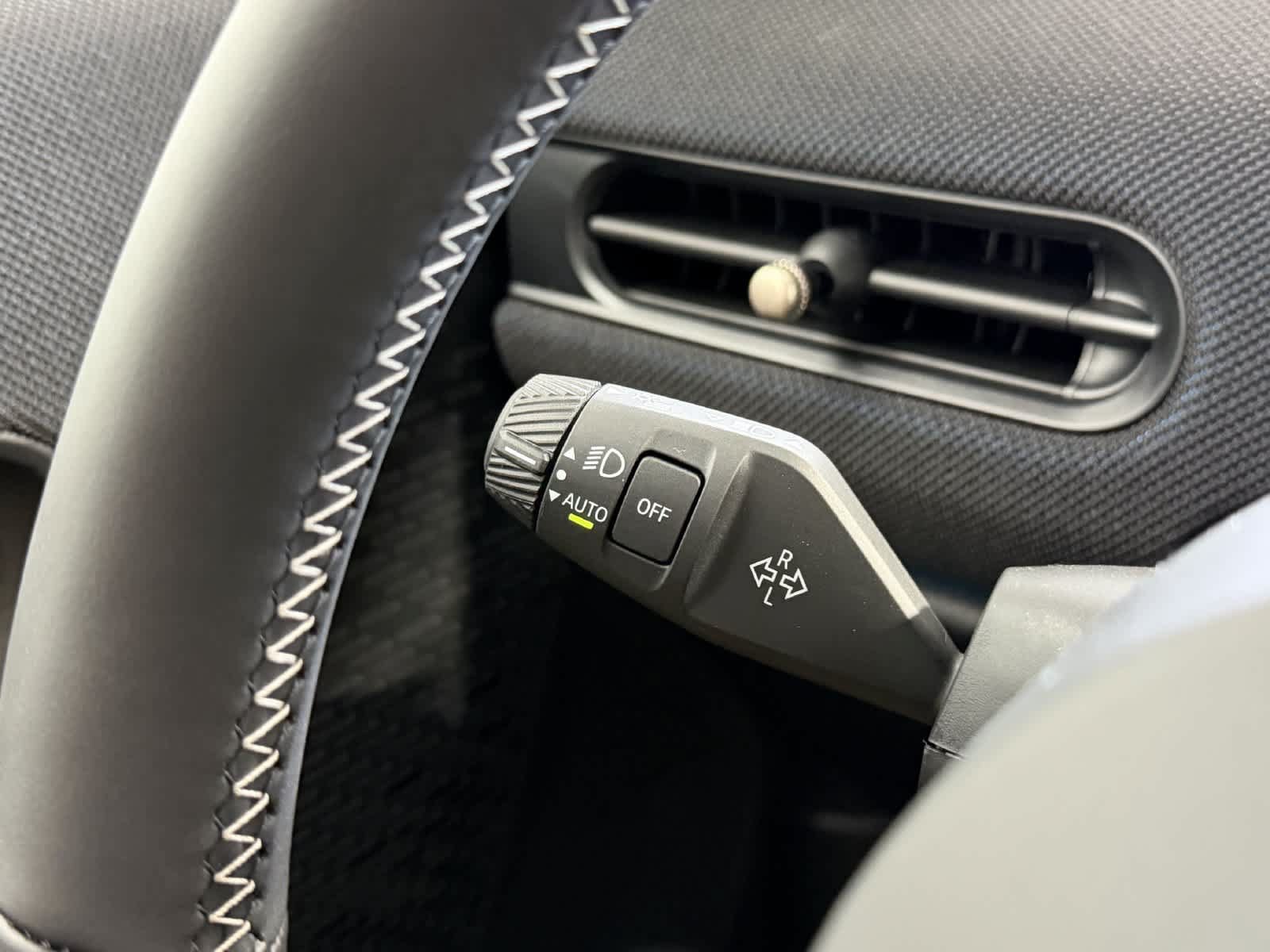 New 2026 MINI Cooper 2-Door Hardtop FWD image 15