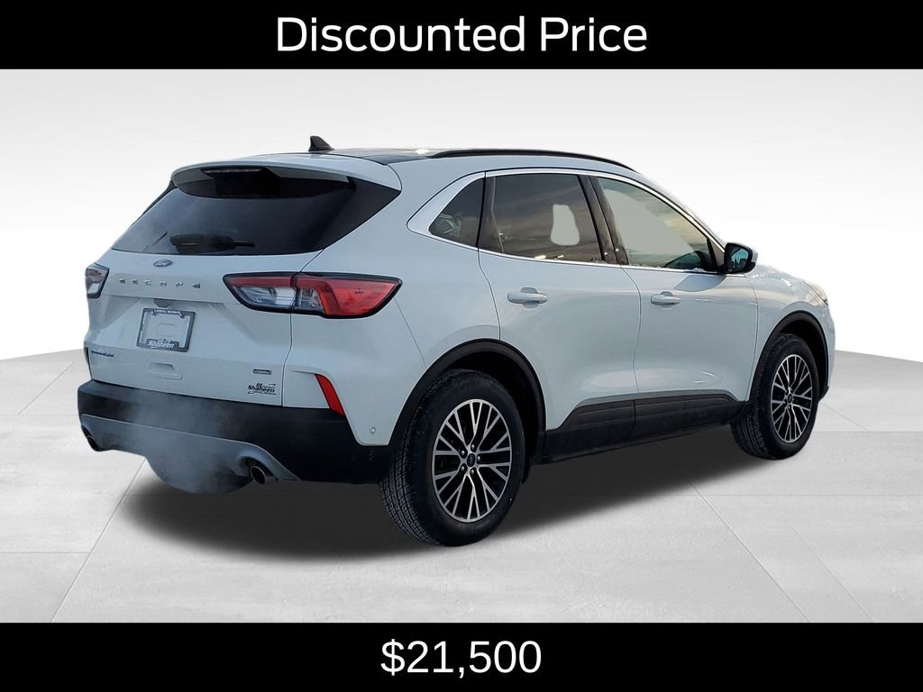 Used 2022 Ford Escape Titanium w/ Titanium Premium Package image 3