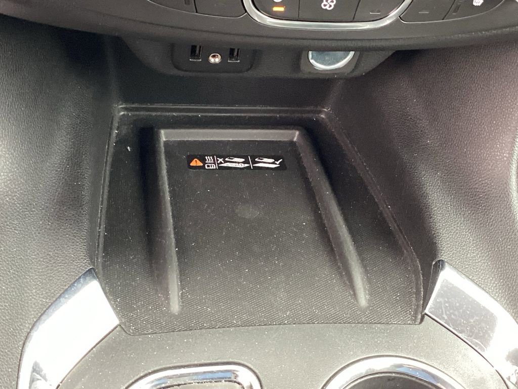 Used 2023 Chevrolet Traverse LT image 49