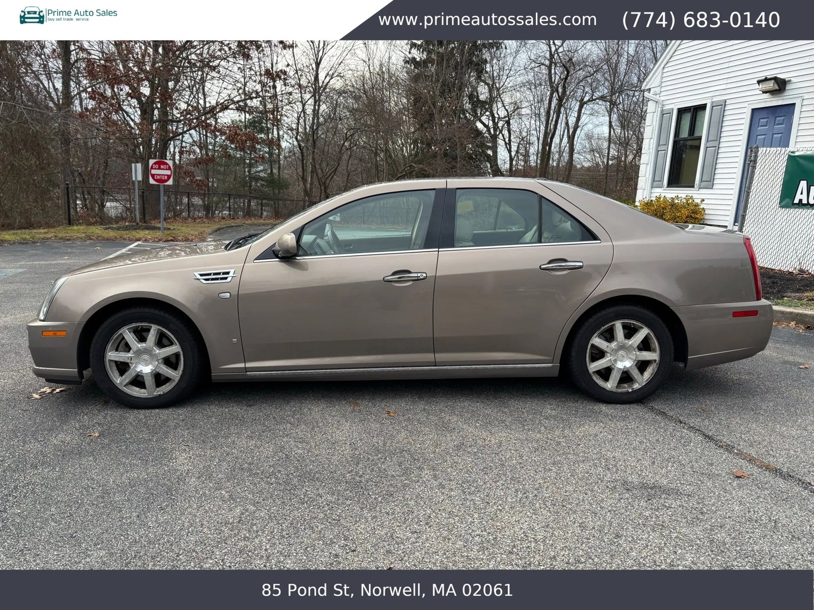 Used 2008 Cadillac STS AWD w/ Preferred Equipment Group image 4