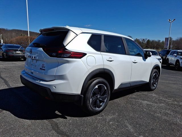 Used 2024 Nissan Rogue SV AWD/4WD image 8