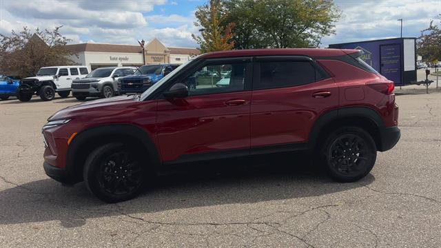 Used 2024 Chevrolet TrailBlazer LS w/ LS Convenience Package FWD image 5